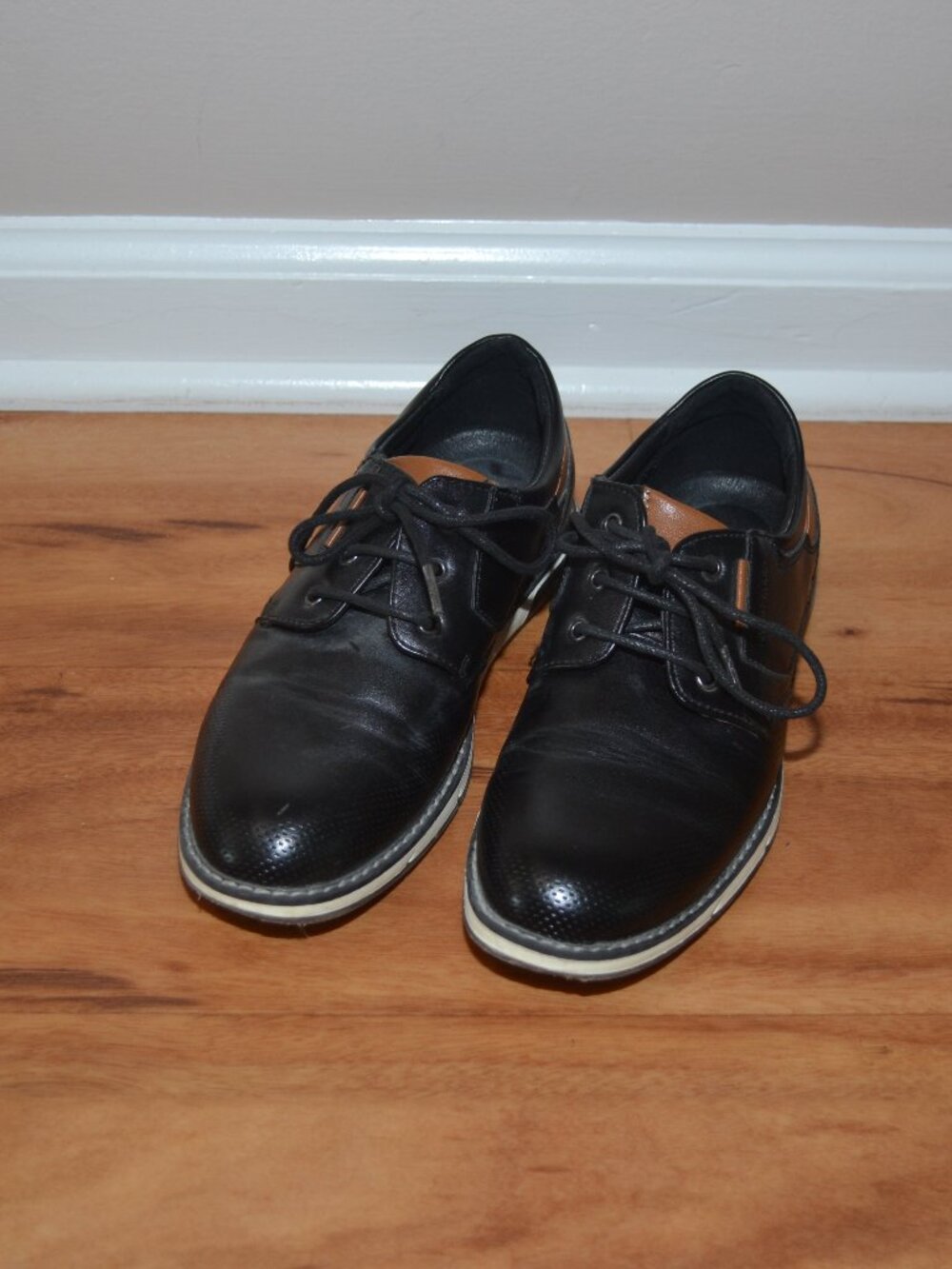 Bruno Marc Boys Size 2 Black Faux Leather Lace Up Non Slip Dress Oxford Shoes